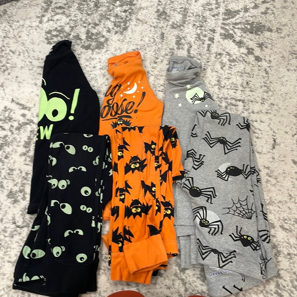 3 sets of glow in the dark Halloween pajamas size 10